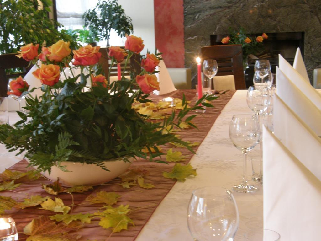 פרוז'ץ' גאנסקי Hotel Gorski מראה חיצוני תמונה